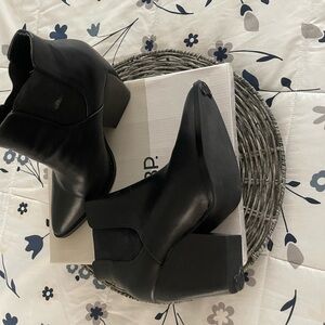 Beautiful black soft leather booties.